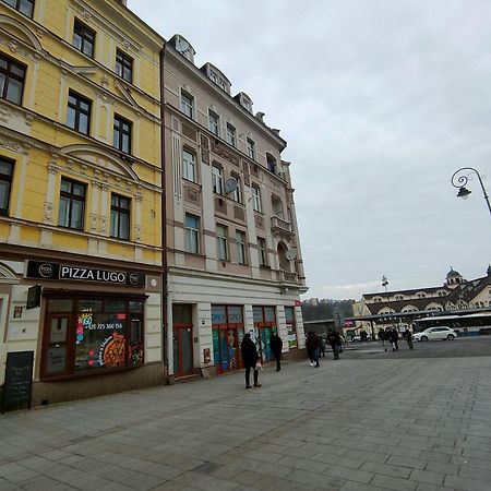 Family Apartment Kv カルロヴィ・ヴァリ エクステリア 写真